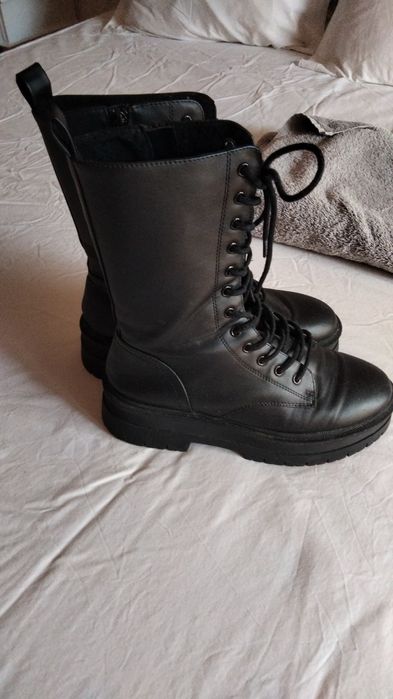 Botas como novas usadas duas vezes tamanhos 36/37/38