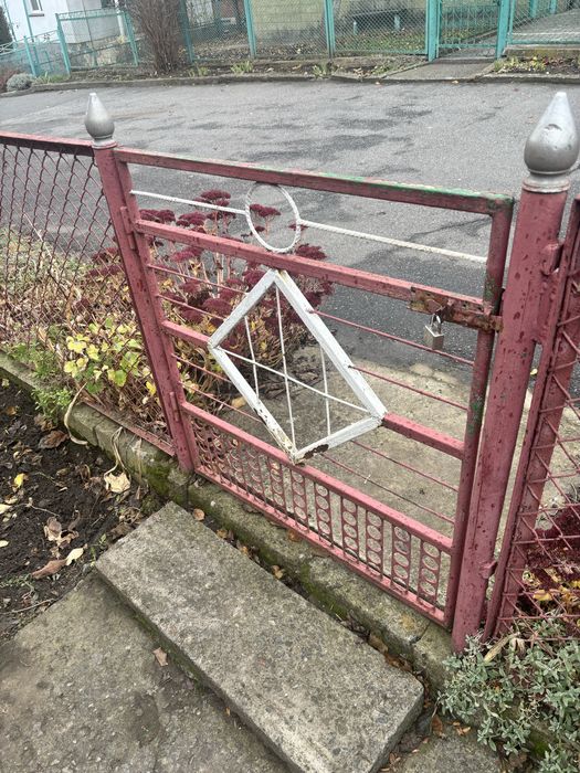 Паркан фіртка і ворота