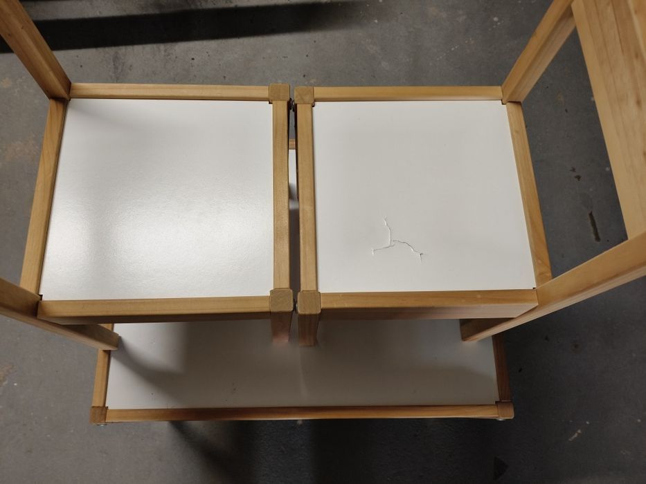 Cadeiras e mesas criança