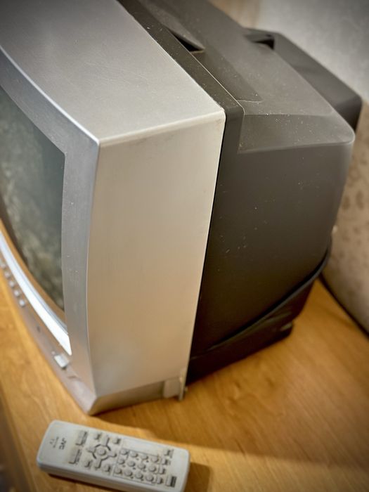 Продам телевізор JVC AV-1401AE