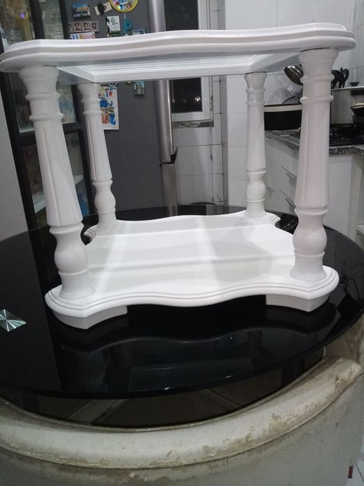 Mesa de apoio com vidro biselado