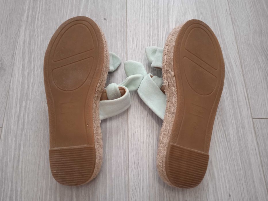 Шлепанцы для девочки