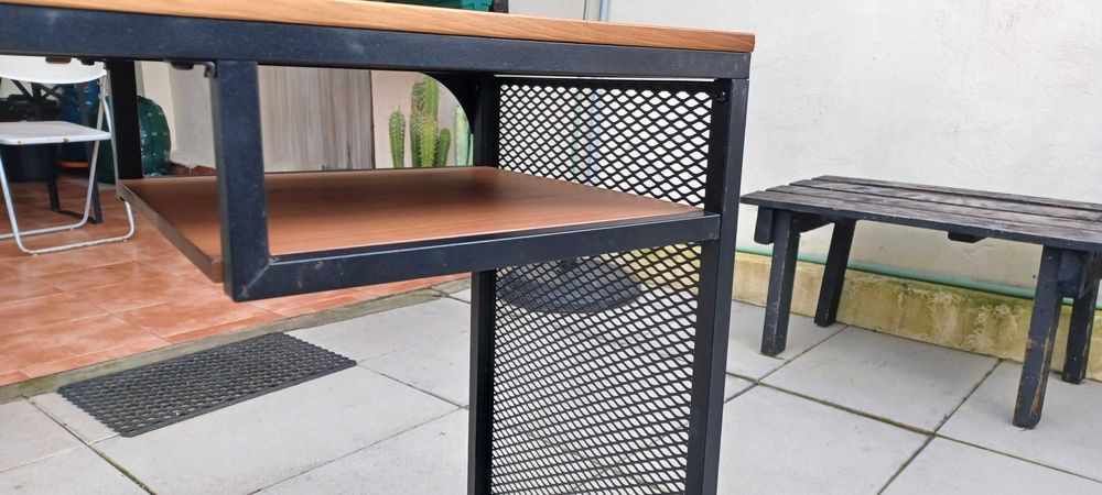 Secretária  como nova