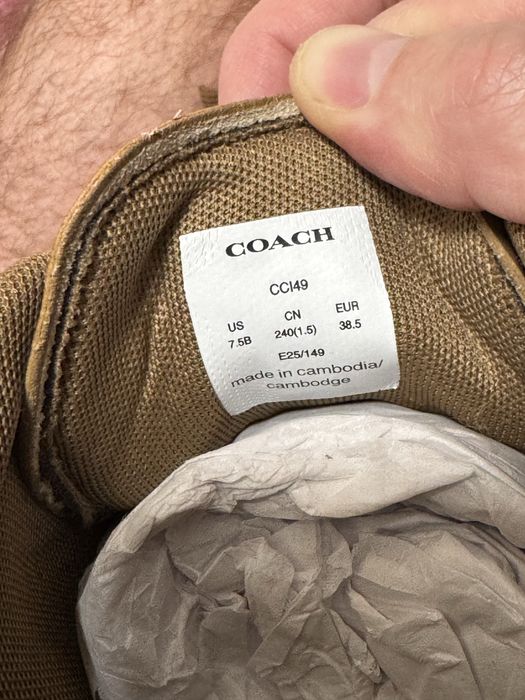 Продам женские замшевые кроссовки  Coach, размер 38.5