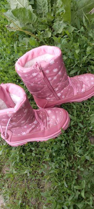 Взуття для дівчаток