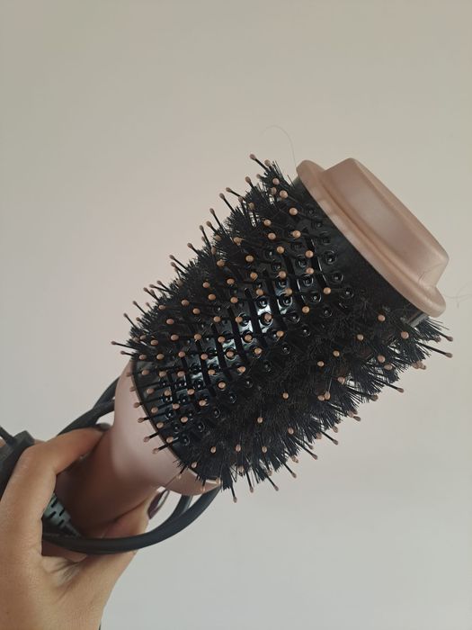 Escova de cabelo elétrica SUTRA