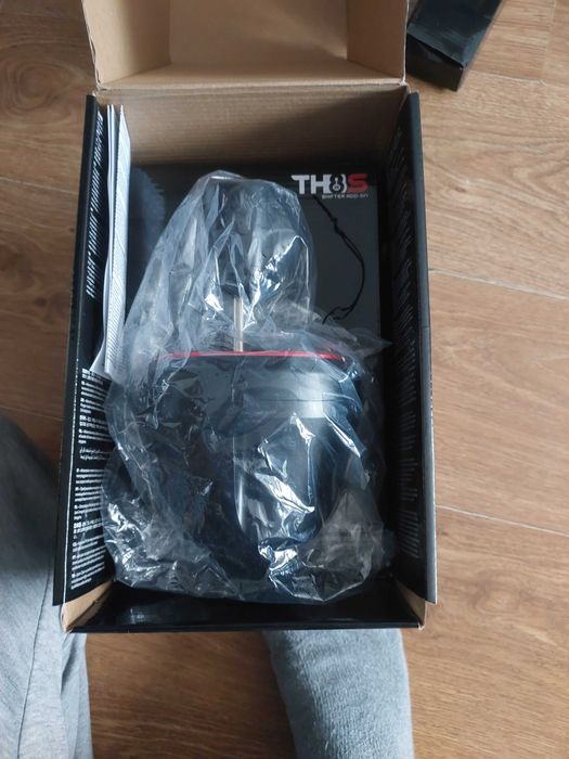 Thrustmaster t300rs z pedalami t3pm i shifter th8s