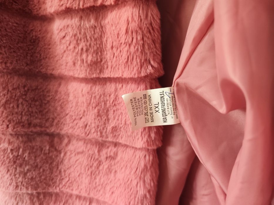 Casaco de pêlo rosa de senhora