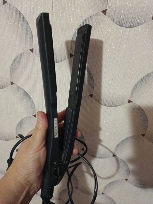 Выпрямитель (утюжок) для волос Vitek Agua 2305 ceramic .