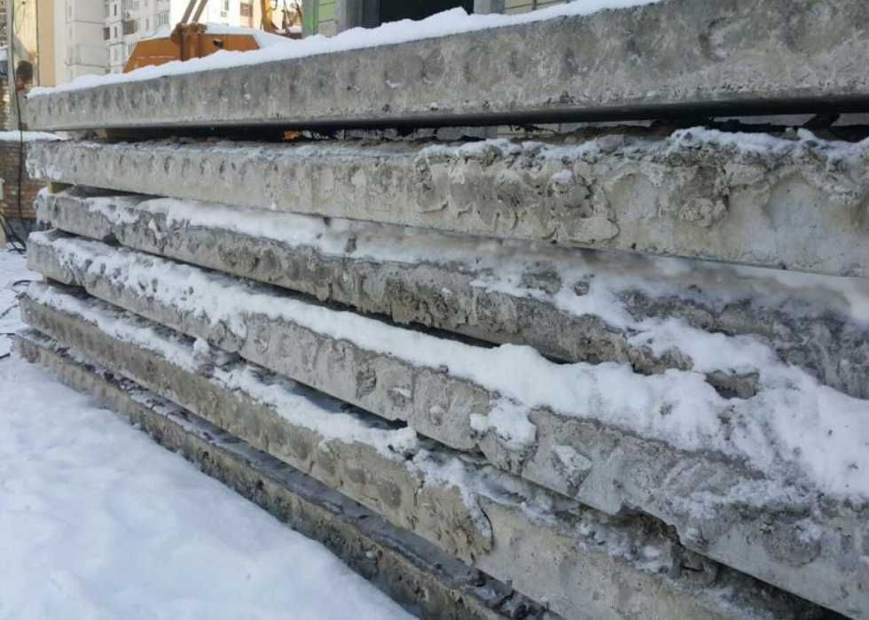 Аеродромна плита ПАГ-18 (1 сорт). Рівні петлі, без сколів.