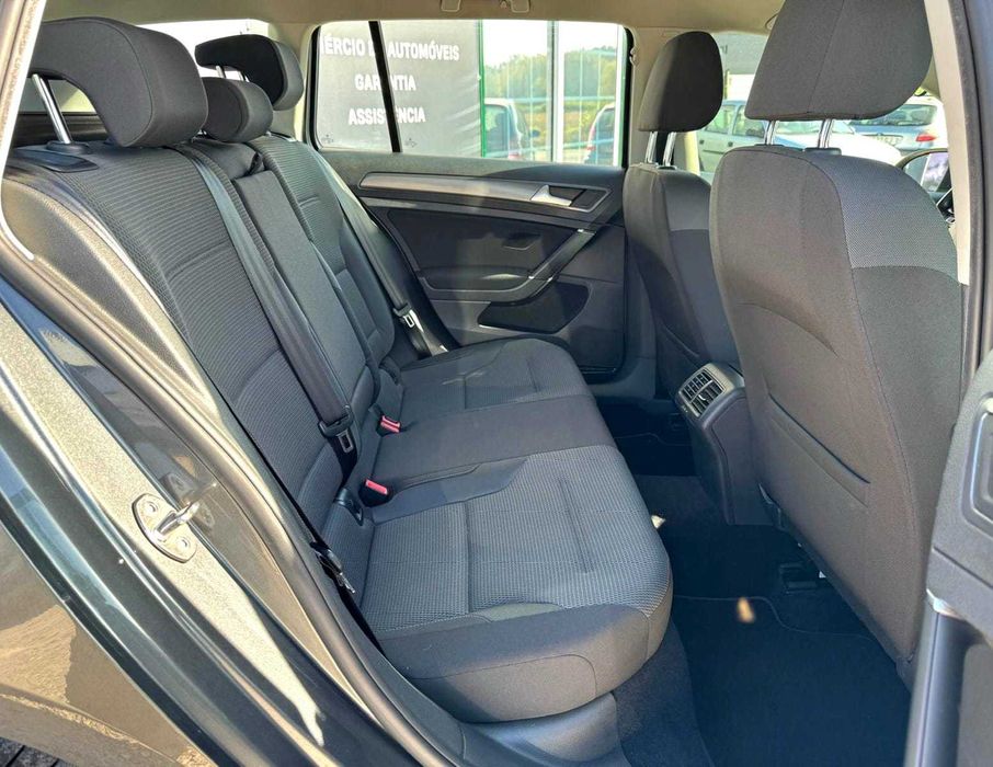 Volkswagen Golf VII 1.6 TDi Variant Confortline- Garantia Incluída