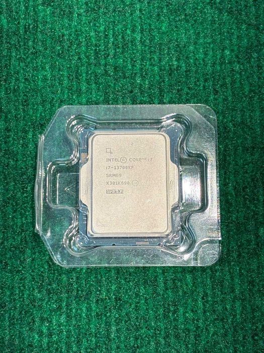 Intel Core i7-13700KF
Intel Core i7-13700KF