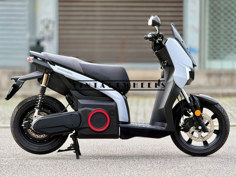 SEAT MÓ 125 – 2024 – Apenas 1.400 km – Scooter Elétrica