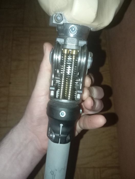 Продам протез ноги высше колена!