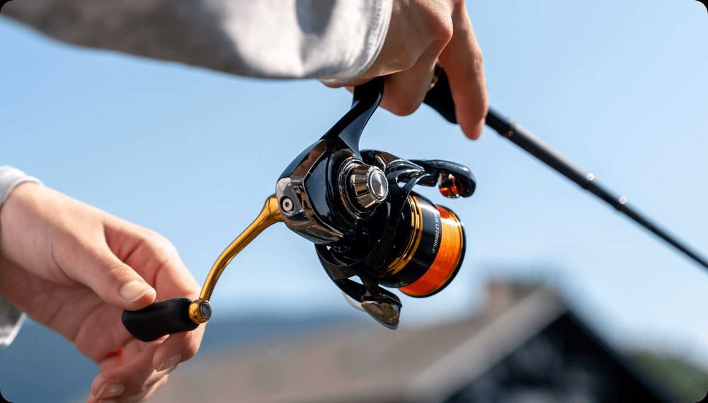 2023 Daiwa LEGALIS LT1000S (Importação JDM) - Como novo Santo