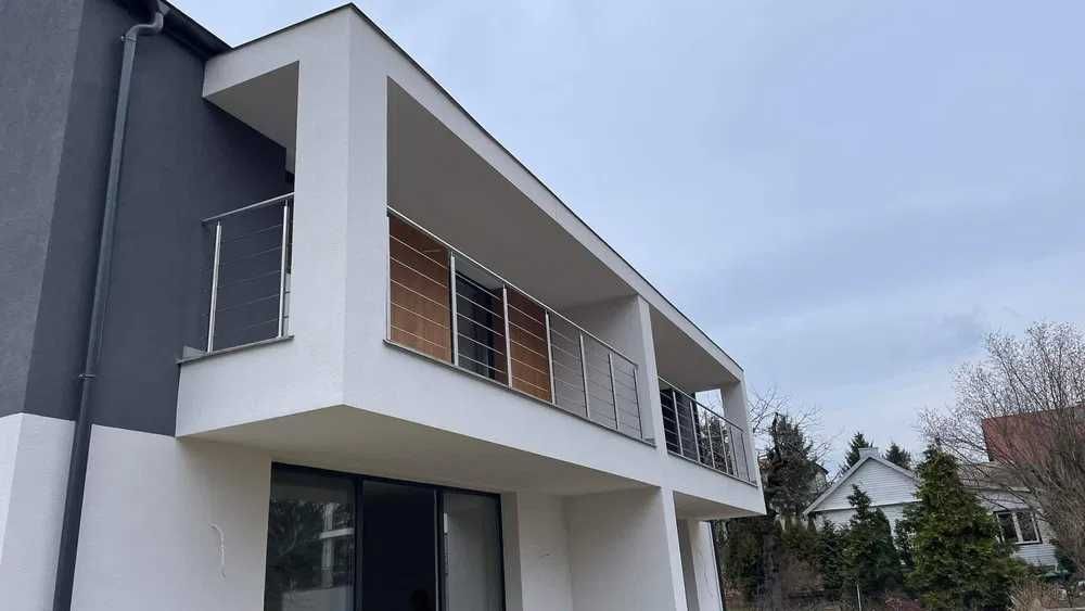 Balustrady nierdzewne zabezpieczenia okienne
