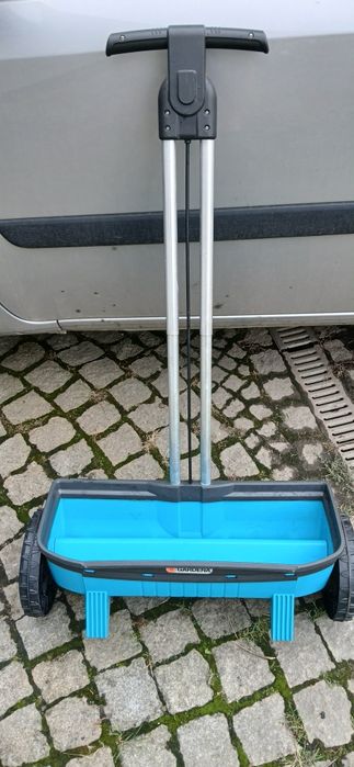 Siewnik gardena do trawy i nawozu