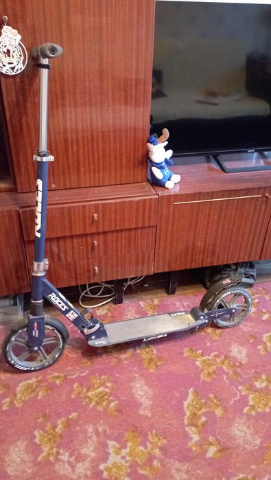 Продам самокат колеса 23см