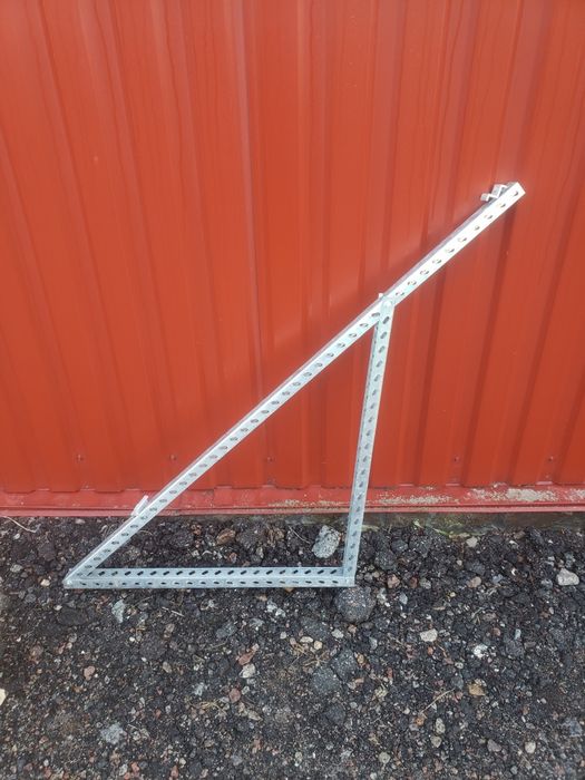 Універсальне кріплення для сонячних панелей зі змінним кутом нахилу