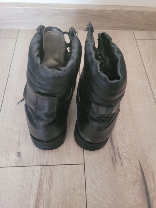 Buty wysokie czarne 36