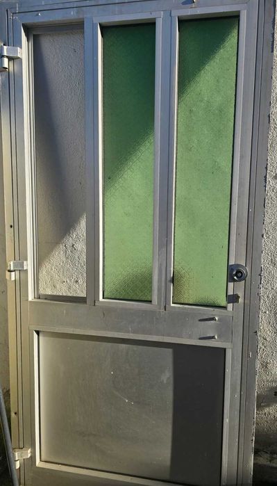 porta alumínio usada