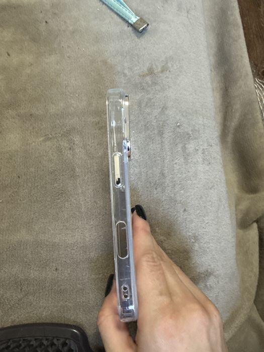 Чехол на iphone 16 pro
