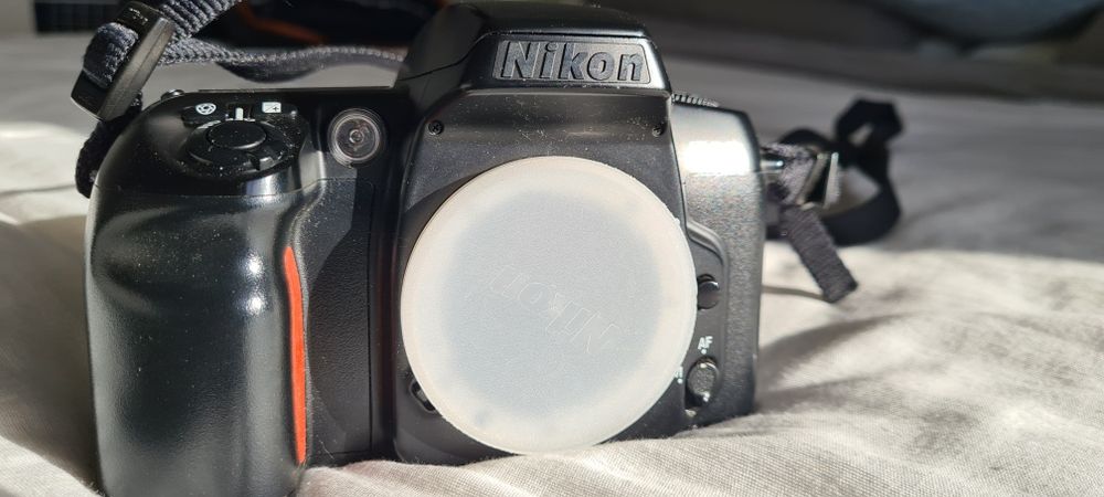 Câmara Canon F60 Retro