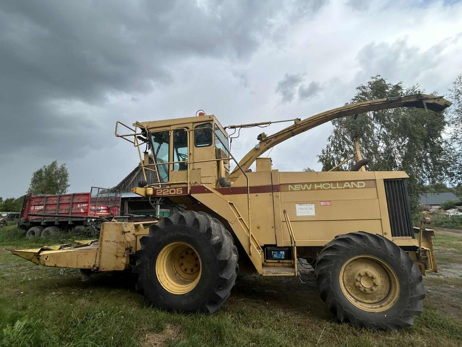 Sprzedam sieczkarnie New Holland 2205