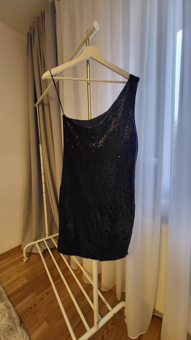 Sukienka casual Mango mini czarna cekiny r. M