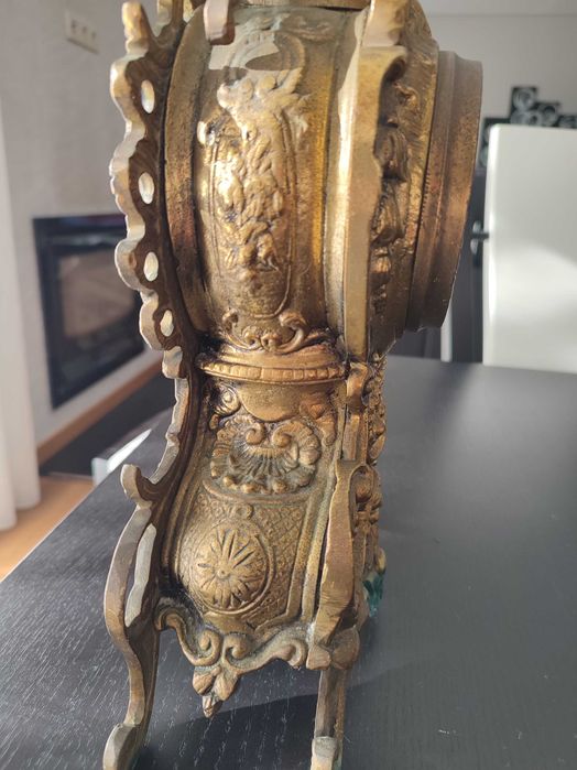 Relógio dourado Antiguidade vintage