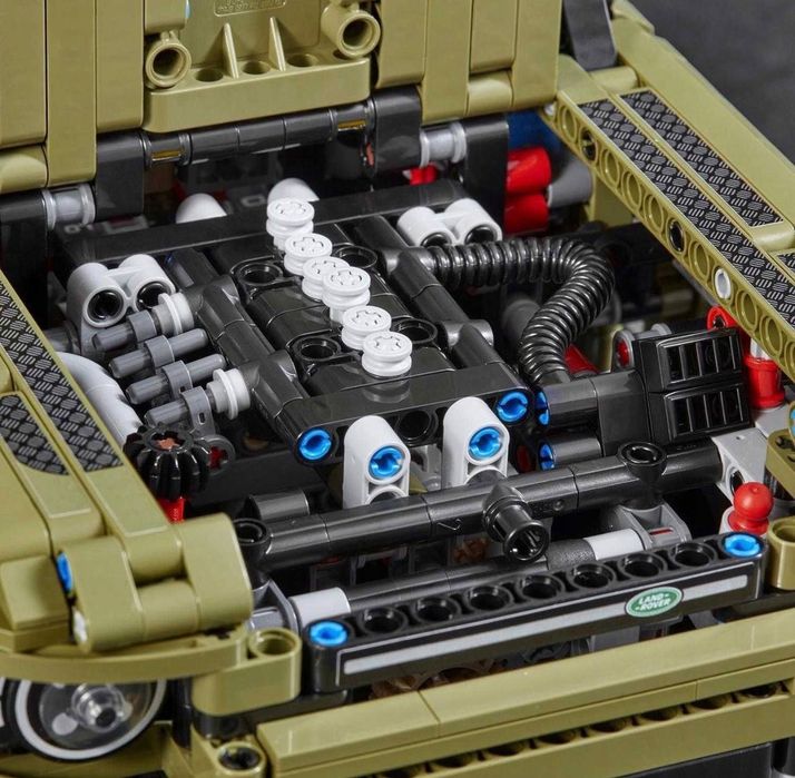 В Наявності. Land Rover Defender Конструктор lego 42110
 Land Rover De