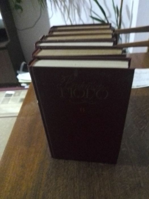 Шеститомник Віктора Гюго