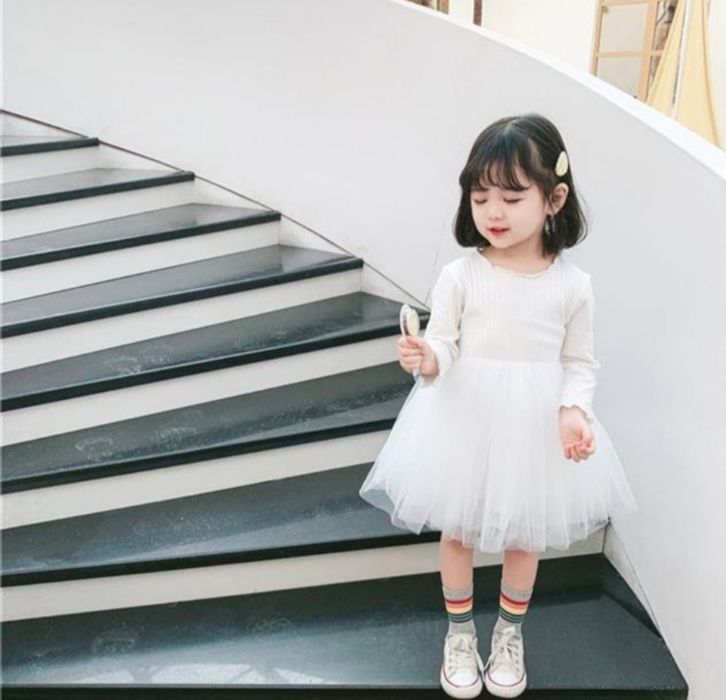 Біла сукня з рукавом розмір 120, 130