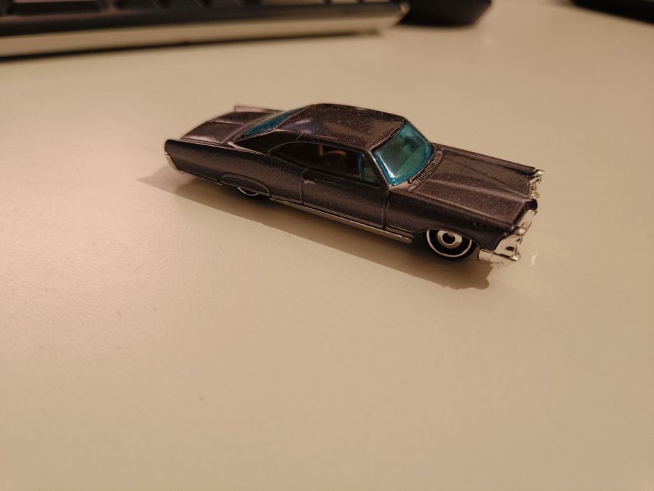 Hot wheels '65 Pontiac Bonneville