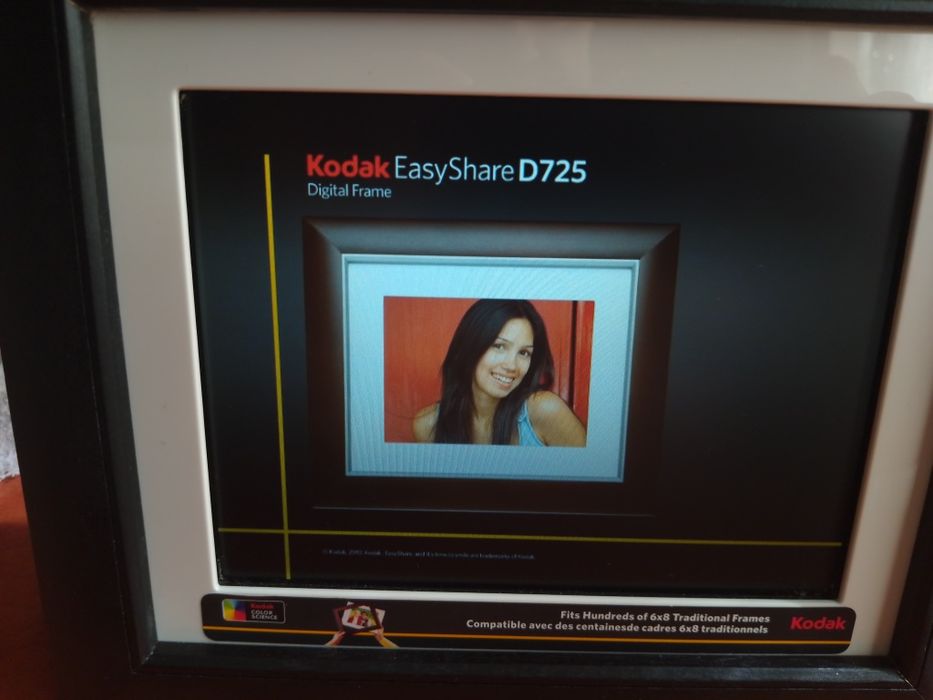 Цифровая фоторамка KODAK Easy Share D 725