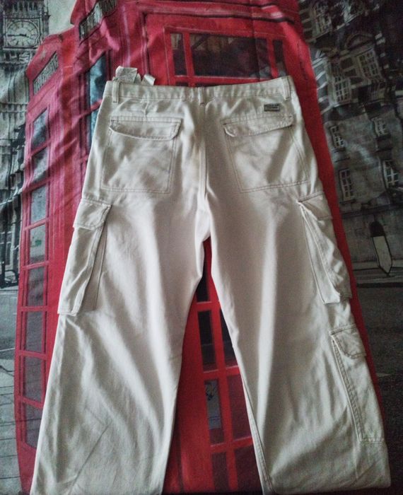 Calças wide leg cargo style Pull&Bear