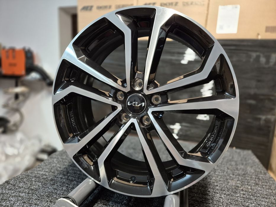 KIA 19 " Felgi nowe 5x114,3 Sportage Sorento EV3 Optima EV6