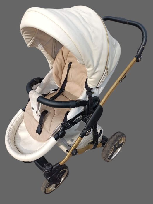 Продаю коляску 2 в1