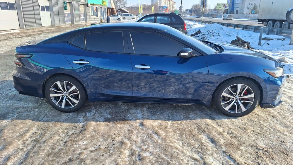 Продам нісан максіма рестайлінг 19р. 3.5л.