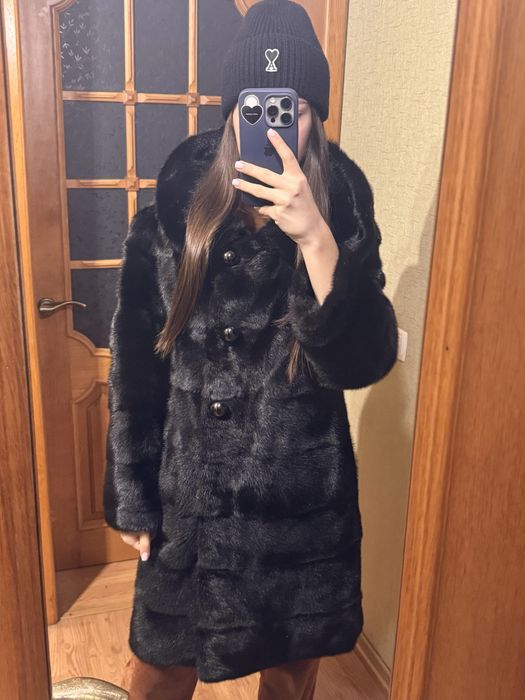 Шуба норковая ,с капюшоном