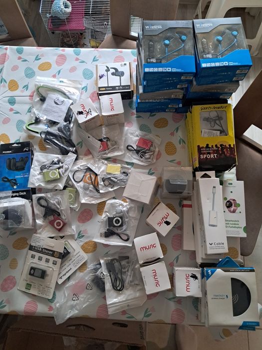 Słuchawki, głośniki, zegarki, ladowarki