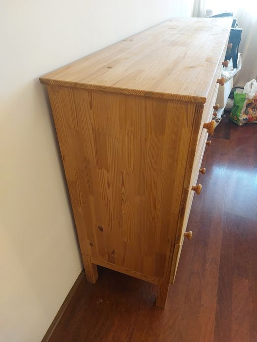 Cómoda de pinho IKEA