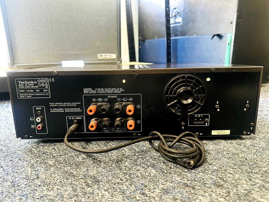 Wzmacniacz Technics SE-A800S zapewnia wyjątkową jakość dźwięku.