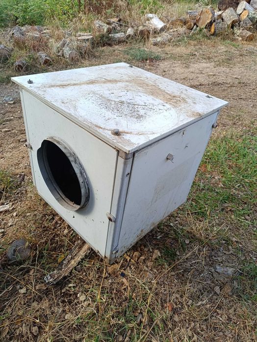 caixa com motor ventilacão industrial