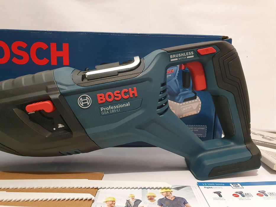 Pila szablasta BOSCH GSA 185 li +noze 8szt pilarka bez aku 18v