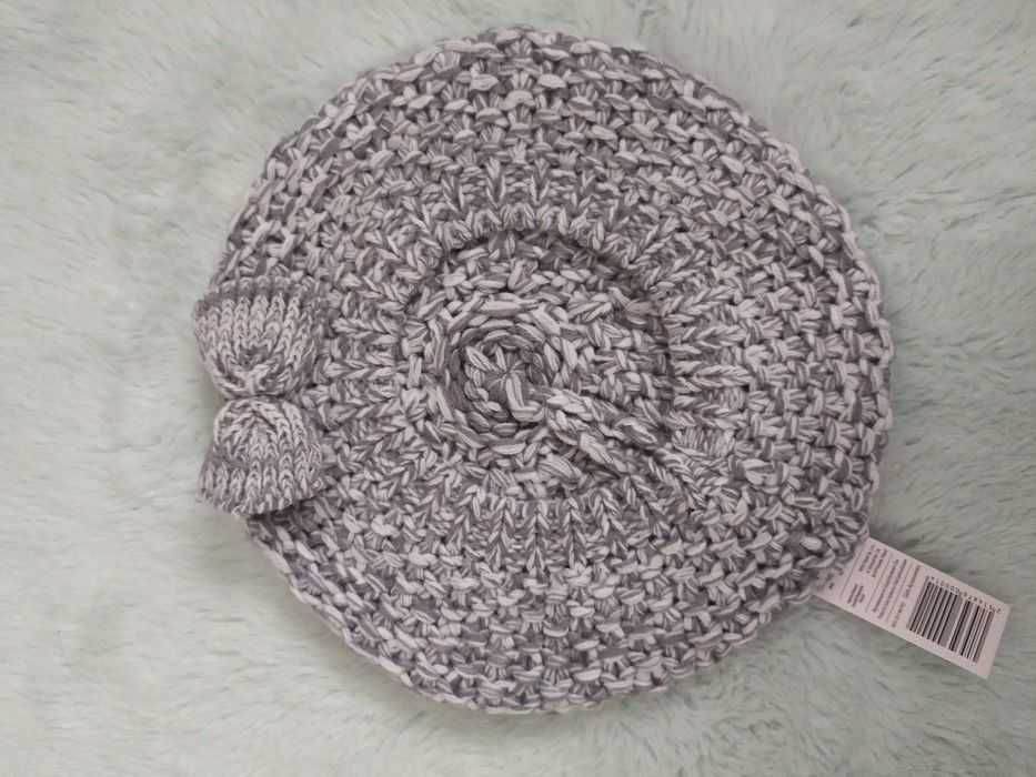 Nowy beret dla dziewczynki, rozmiar uniwersalny.