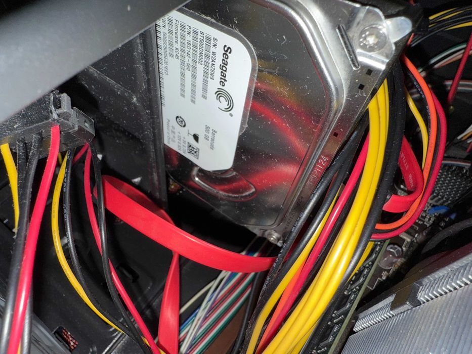 Komputer stacjonarny AMD FX4130 / GTX 650 / 4 MB