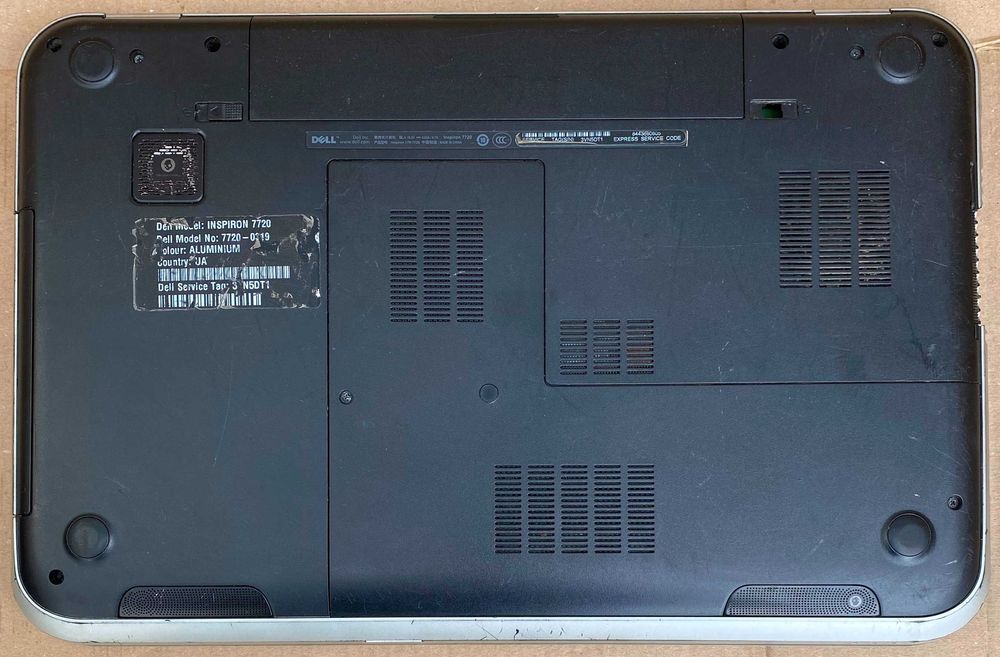 Ноутбук Dell Inspiron 7720 i5-3210M RAM 8Gb HDD 750Gb GeForce 650M 2Gb