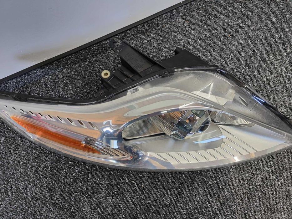 Reflektor Xenon Ford Mondeo MK4 przed lift zregenerowany prawy