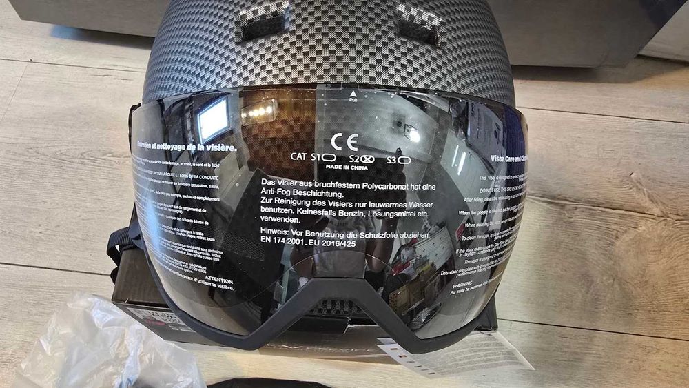 Black Crevice Kask narciarski Arlberg z 2 wizjerami carbon  M 54-57 cm